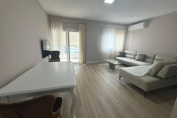 Shtepi me qera Apartament ne Tirane, 2+1, Mobilimi E mobiluar, Pagesa 480  Euro.