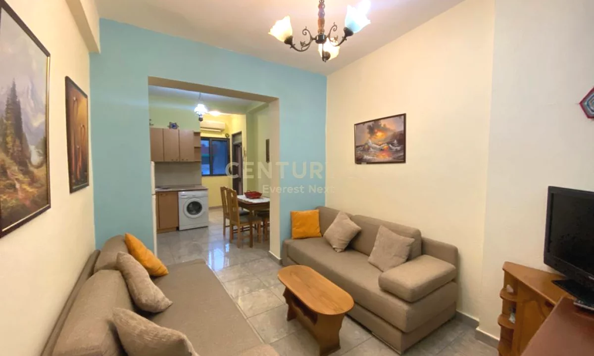 Shtepi me qera Apartament ne Tirane, 1+1, Mobilimi E mobiluar, Pagesa 400  Euro.