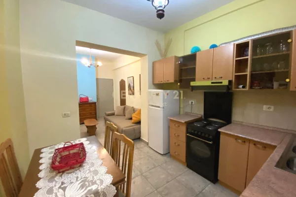 Shtepi me qera Apartament ne Tirane, 1+1, Mobilimi E mobiluar, Pagesa 400  Euro.