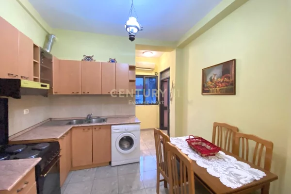 Shtepi me qera Apartament ne Tirane, 1+1, Mobilimi E mobiluar, Pagesa 400  Euro.