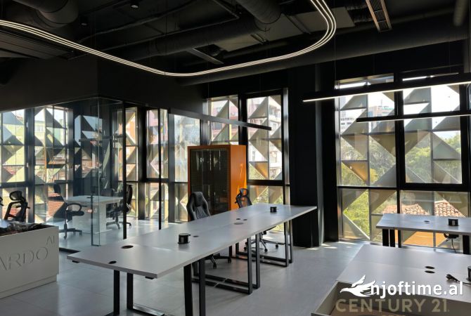 Zyre per Qira ne Rainbow Center, Ish-Bllok - Tirane