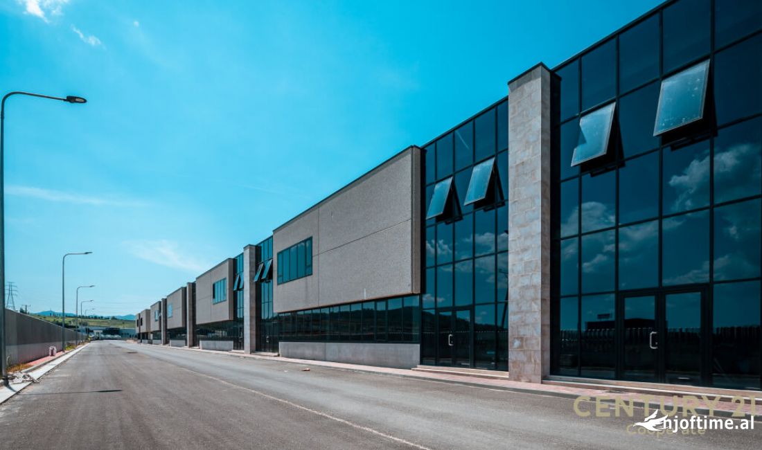 Shitet Kapanon dhe Showroom tek Tirana Industrial Park