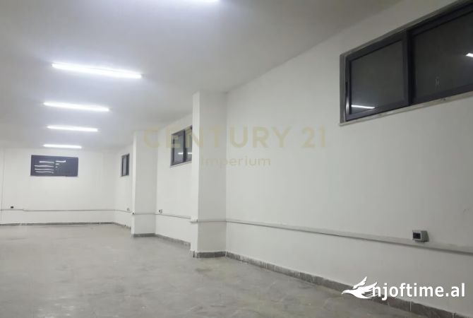 Njesi Komerciale per Shitje tek Medreseja - Tirana
