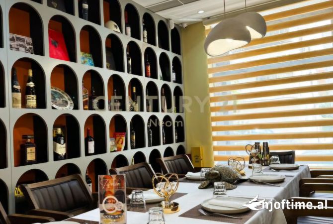 SHITET BAR-RESTORANT TEK MOZAIKU I TIRANES