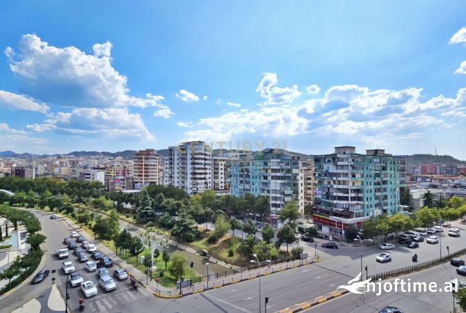 Business Property in Sale 3+1 in Tirana - 672,000 Euro