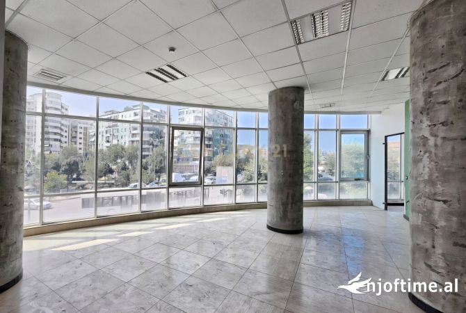 Business Property in Sale 3+1 in Tirana - 672,000 Euro