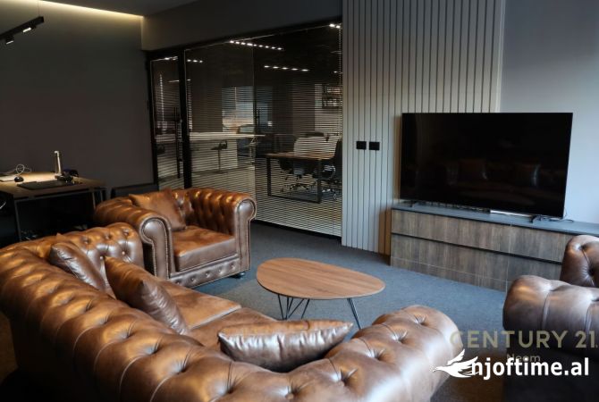 Business Property in Sale 3+1 in Tirana - 1,300,000 Euro