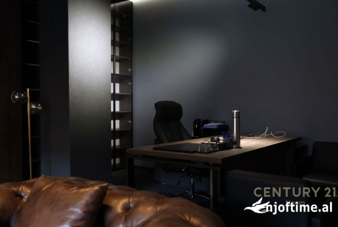 Business Property in Sale 3+1 in Tirana - 1,300,000 Euro