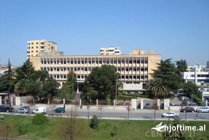 Business Property in Sale 2+1 in Tirana - 900,000 Euro