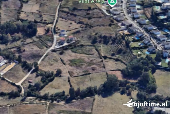 SHESIM TOKË PËRBALLË ROLLING HILLS NE LUNDËR