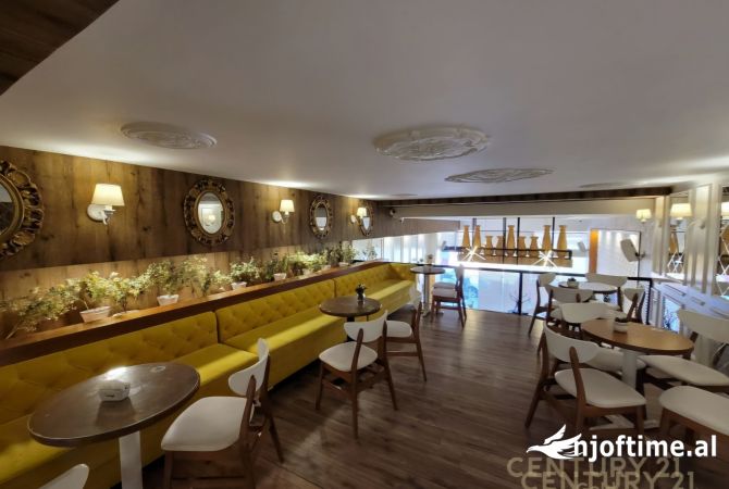 Ambiente Commerciale in Affitto 2+1 a Tirana - 2,200 Euro