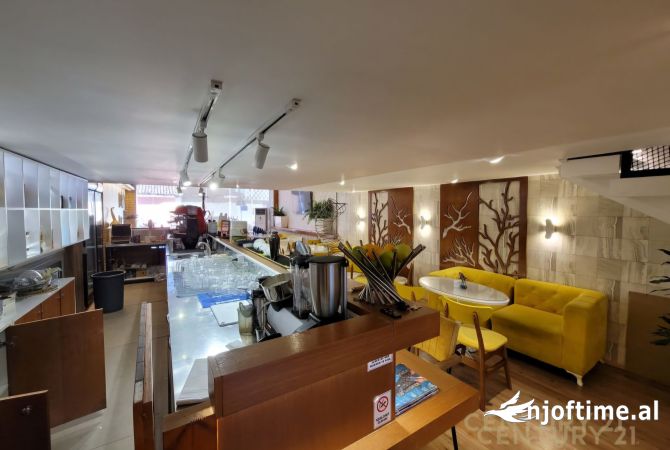 Ambiente Commerciale in Affitto 2+1 a Tirana - 2,200 Euro
