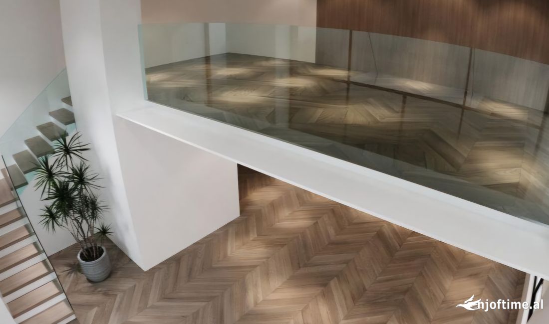 Qira, Ambient Biznesi - Inxhinieria e Ndertimit, Tirana