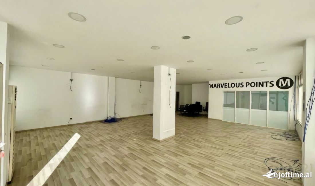 Qira, Ambient Zyra - Ministria e Jashtme, Tirana