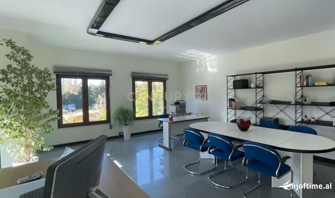 Ambient per Zyra me Qira - Rruga e Elbasanit, Tirana