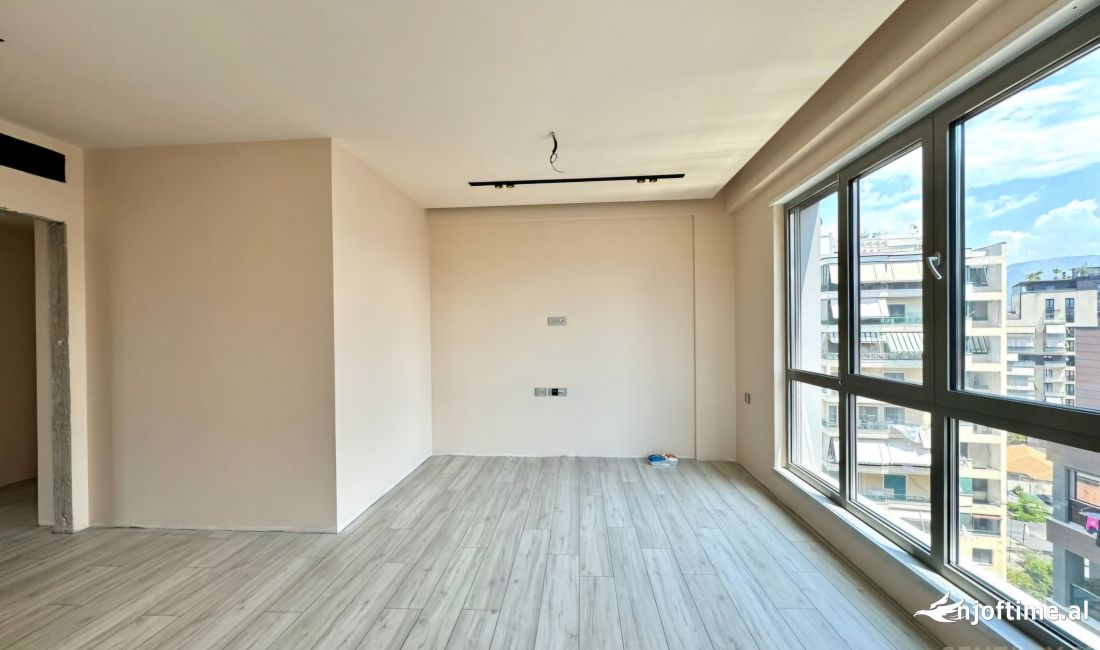 Ambient per Zyra me Qira - Rruga e Kavajes, Tirana