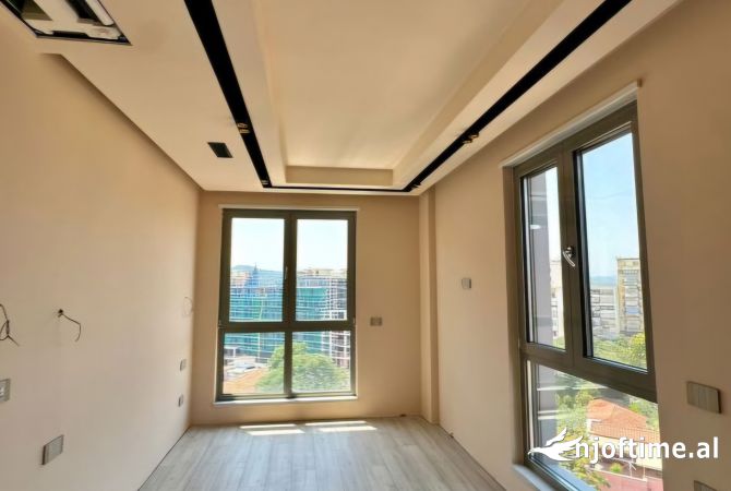 Ambient per Zyra me Qira - Rruga e Kavajes, Tirana