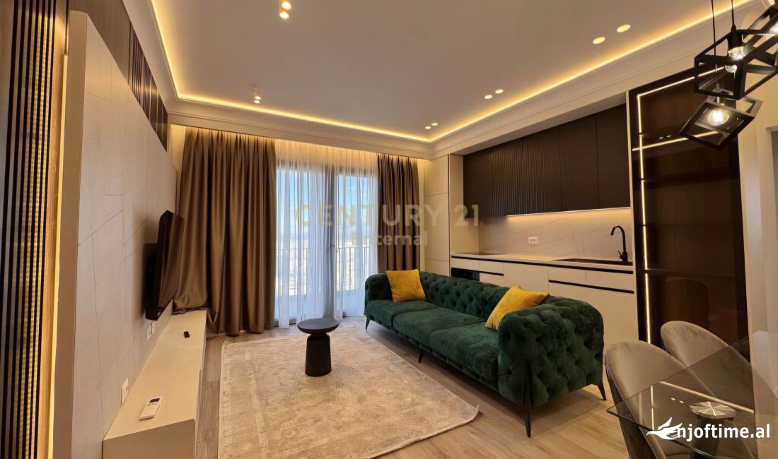 Appartamento in affitto a Tirana 2+1, Arredato