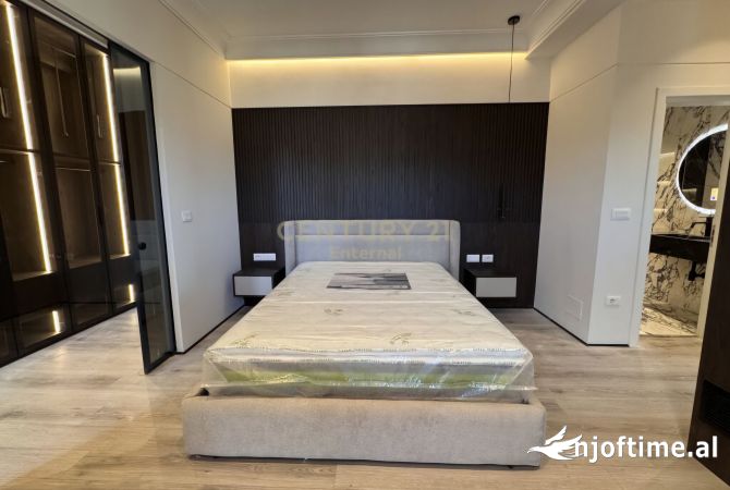 Appartamento in affitto a Tirana 2+1, Arredato