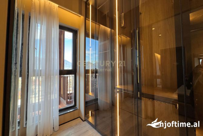 Appartamento in affitto a Tirana 2+1, Arredato