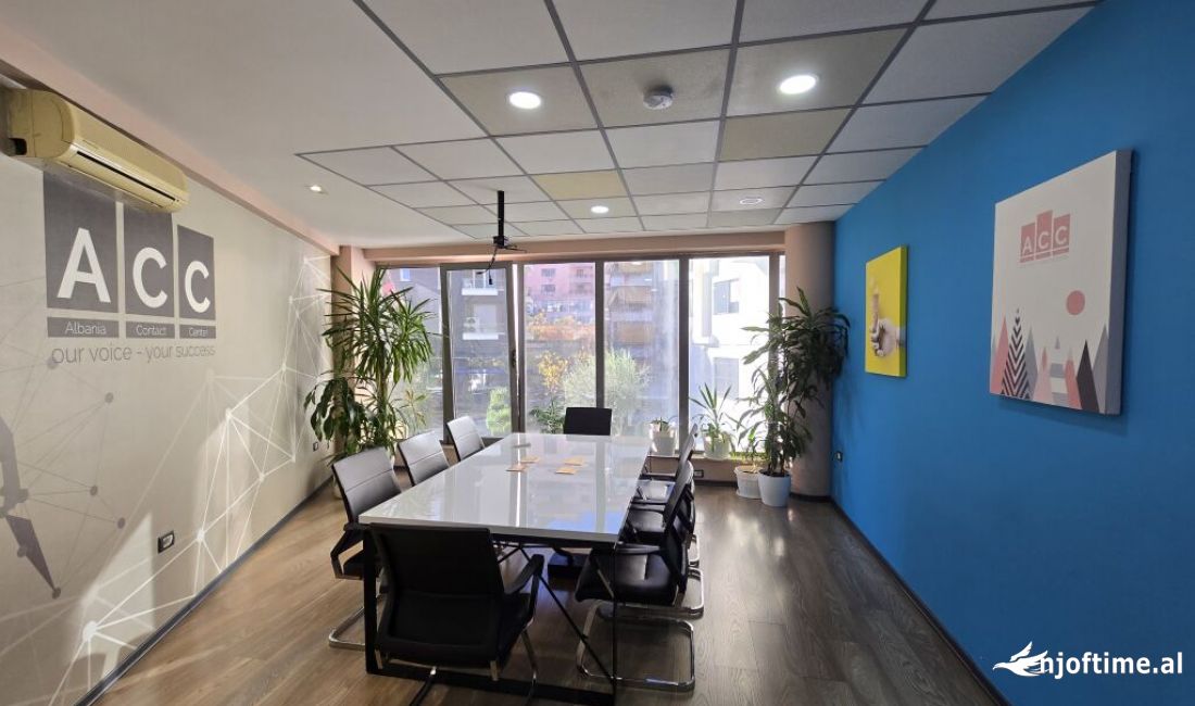 Ambient zyrash per qira – Hyrja e Rruges se Dibres, Tirane