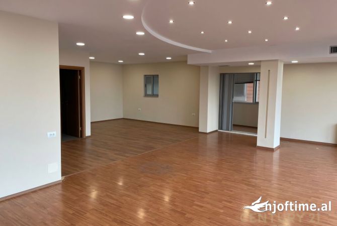  JAPIM ZYRE ME QIRA TEK ETC! OFFICE FOR RENT AT ETC!