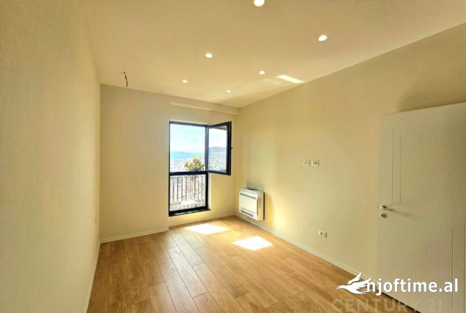 ZYRE PER QIRA NE TIRANA GARDEN BUILDING