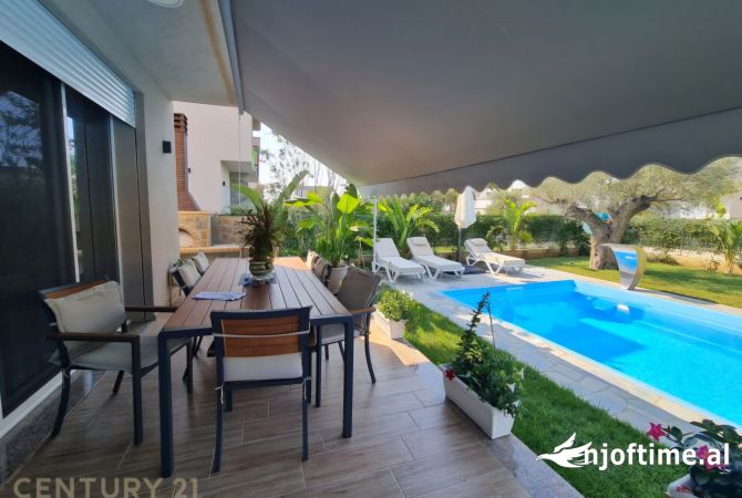 Shtepi ne shitje Vila Luksoze ne Durres, 3+1, Mobilimi E mobiluar, Pagesa 400,000  Euro.