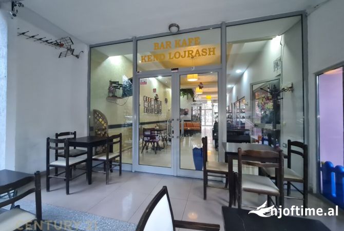 Ambiente Commerciale in Vendita 2+1 a Tirana - 338,000 Euro