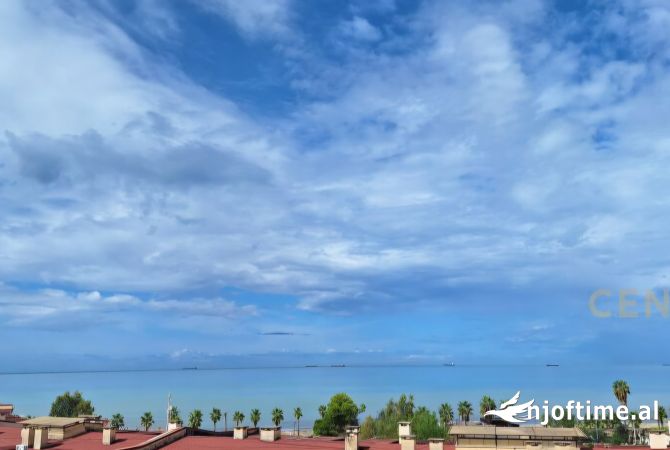 Ambiente Commerciale in Vendita 5+1 a Durazzo - 1,481,040 Euro