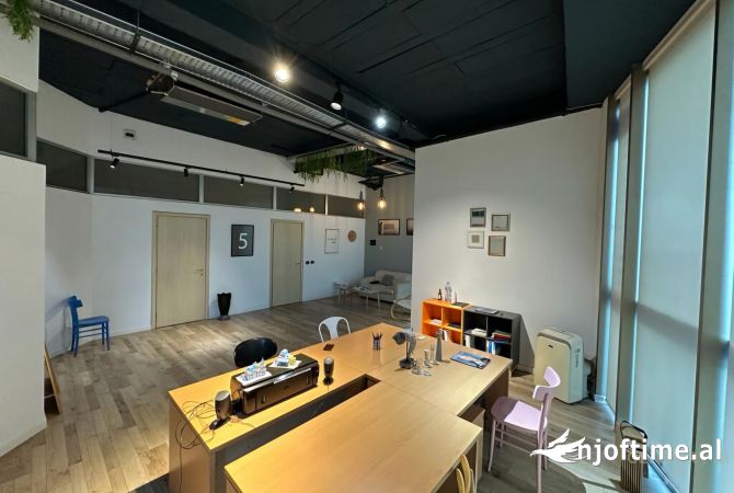 AMBIENT ZYRASH ME QIRA NË RRUGËN "SAMI FRASHËRI", TIRANË OFFICE SPACE FOR RENT ON "SAMI FRASHËRI" 