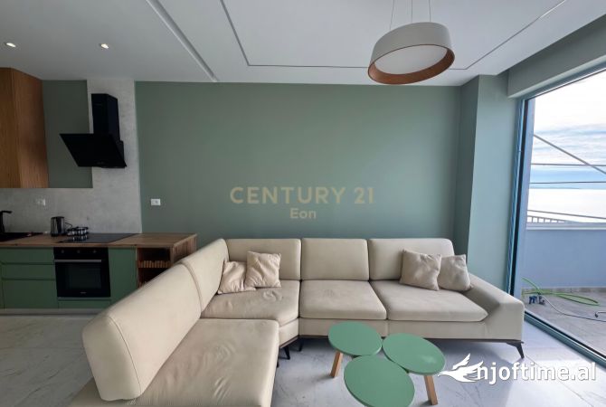 Shtepi ne shitje Penthose(kati i fundit panoramik) ne Durres, 2+1, Mobilimi E mobiluar, Pagesa 400,000  Euro.