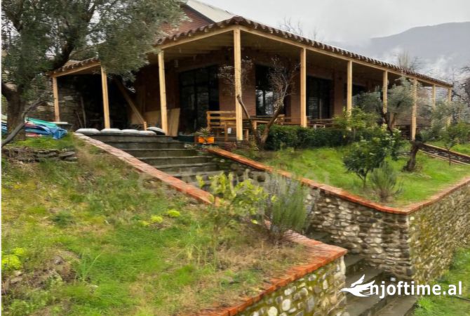 Ambiente Commerciale in Affitto 2+1 a Tirana - 1,000 Euro