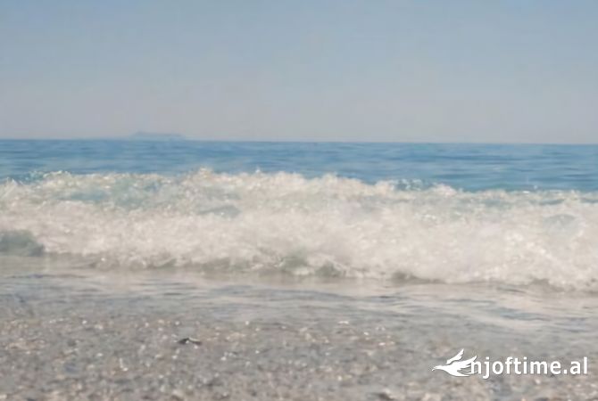 Ambient biznesi ne shitje 2+1 ne Himare - 650,000 Euro