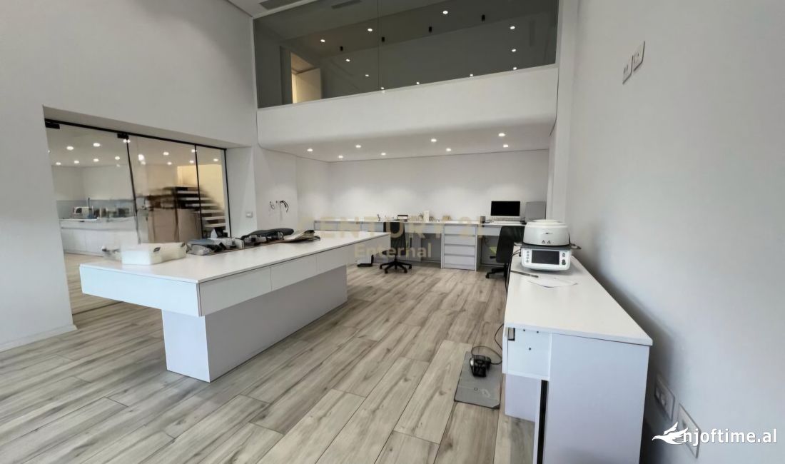   🏢 NJESI KOMERCIALE PER SHITJE TEK AMERIKAN 3! | COMMERCIAL UNIT FOR SALE AT AMERIKAN 3!