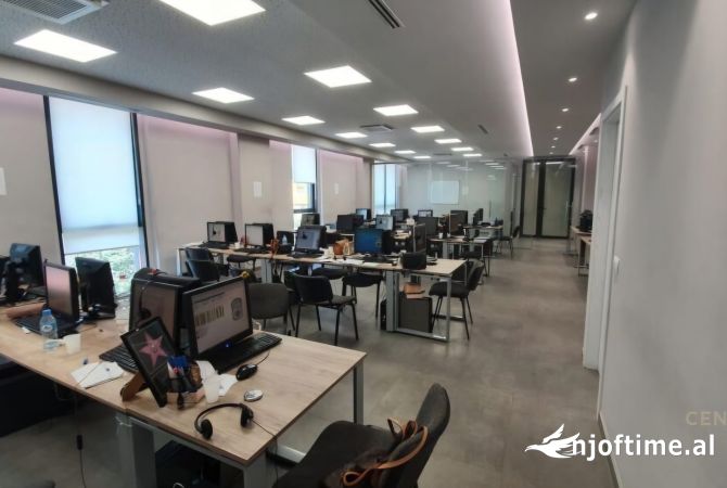 Ambient biznesi ne shitje 3+1 ne Tirane - 900,000 Euro