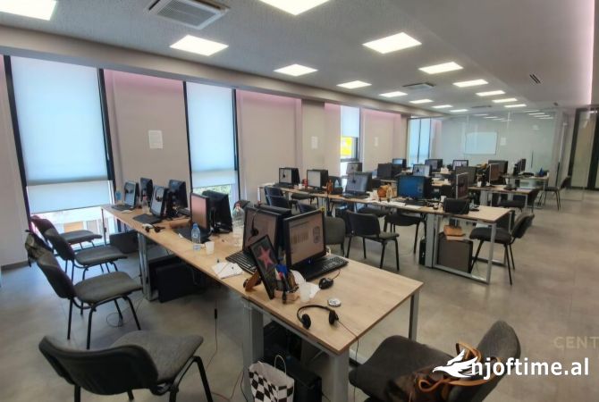 Ambient biznesi ne shitje 3+1 ne Tirane - 900,000 Euro