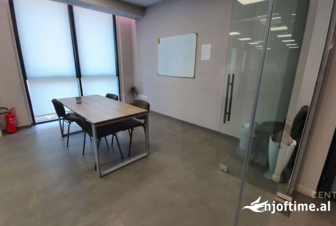 🏢 NJESI BIZNESI DHE 2 POSTE PARKIMI PER SHITJE TEK STADIUMI DINAMO! 💼 | COMMERCIAL UNIT!!!!!