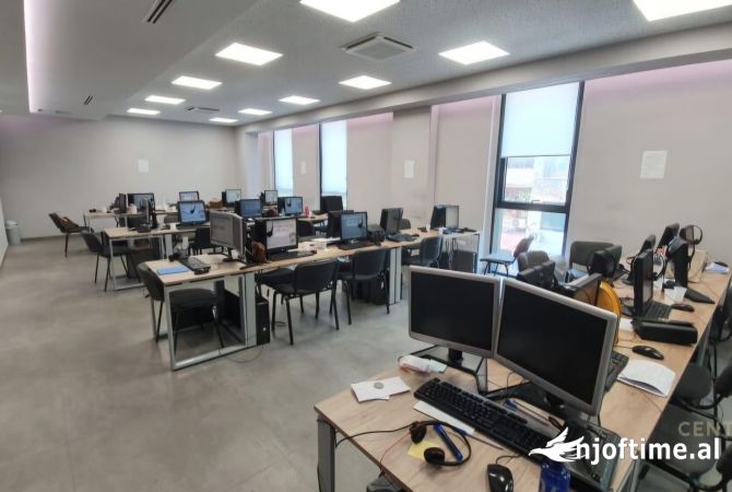 Ambient biznesi ne shitje 3+1 ne Tirane - 900,000 Euro