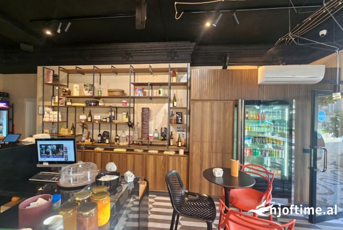 Ambient biznesi ne shitje 2+1 ne Tirane - 16,000 Euro