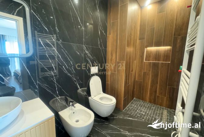 Appartamento in affitto a Tirana 3+1, Arredato