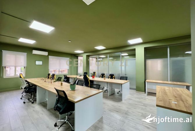 🏙️ AMBIENT MODERN ZYRASH ME QIRA – 300 M2 NE ZONEN E BLLOKUT! | 🏙️ MODERN OFFICE SPACE FOR RENT!!!