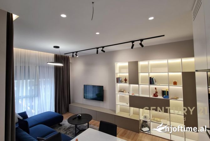 Appartamento in affitto a Tirana 2+1, Arredato