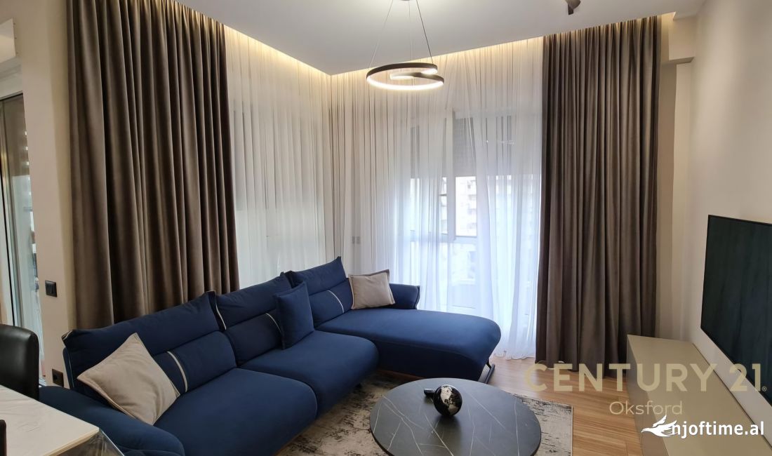 Appartamento in affitto a Tirana 2+1, Arredato