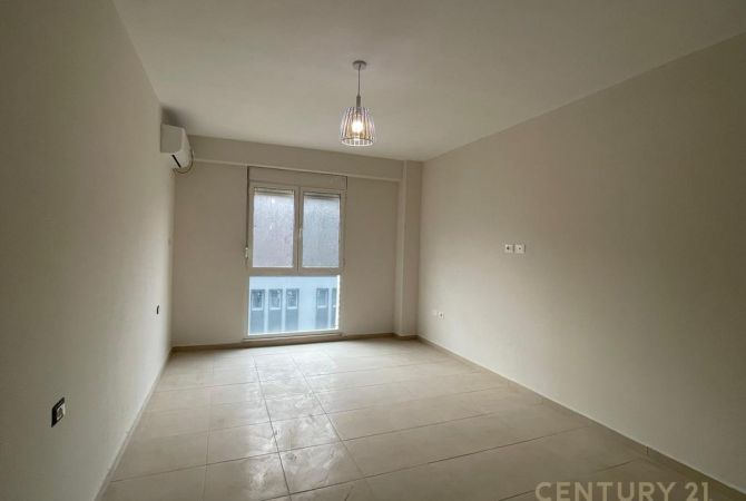 Zyre per qira te 21 Dhjetori