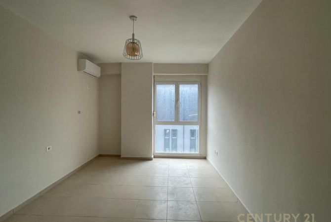 Zyre per qira te 21 Dhjetori