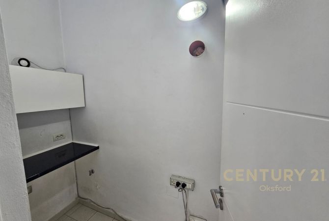 JEPET ME QIRA PER ZYRA DY KATE TE NJE GODINE TEK 21 DHJETORI !