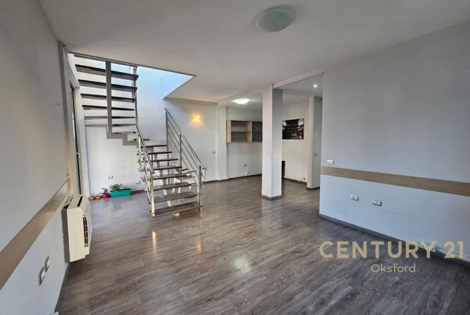 JEPET ME QIRA PER ZYRA DY KATE TE NJE GODINE TEK 21 DHJETORI !