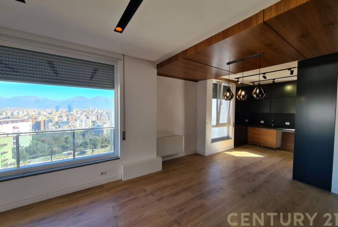 Appartamento in affitto a Tirana 3+1, SemiArredato