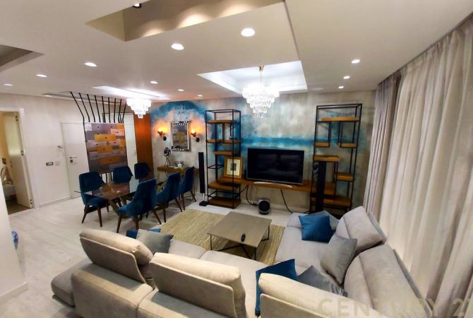 Appartamento in affitto a Tirana 2+1, Arredato